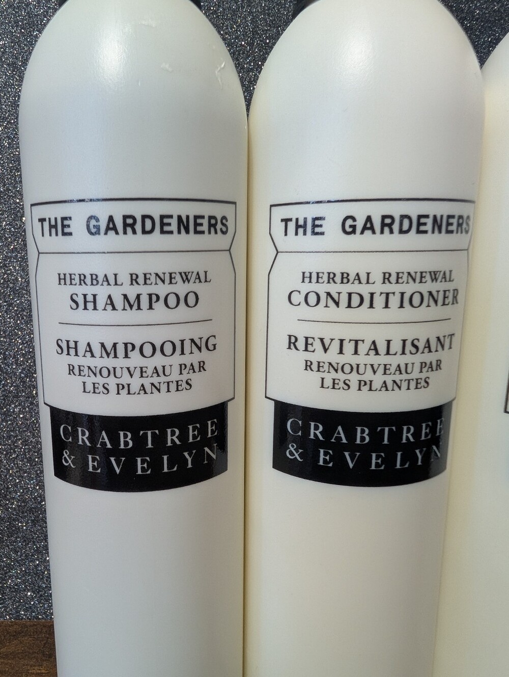 Crabtree & Evelyn The Gardeners Herbal Renewal Bath And Body Set - Picture 2 of 7